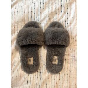 UGG NWOT Shearling Flip Flip Sandal Slippers Size Womens 9 Grey